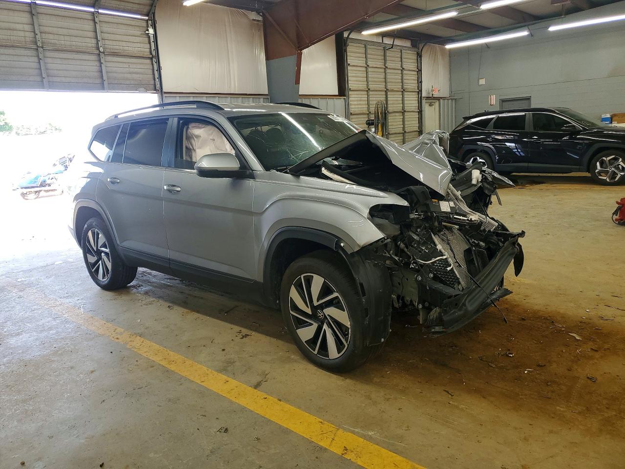2026 Volkswagen Atlas Se Gray vin: 1V2WN2CA7TC530169