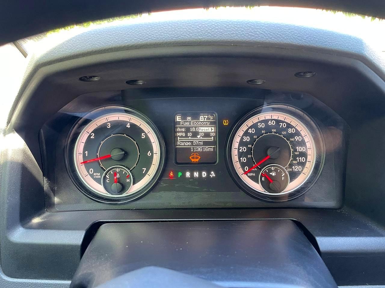 2016 Ram 1500 St Red vin: 1C6RR7FT4GS123183
