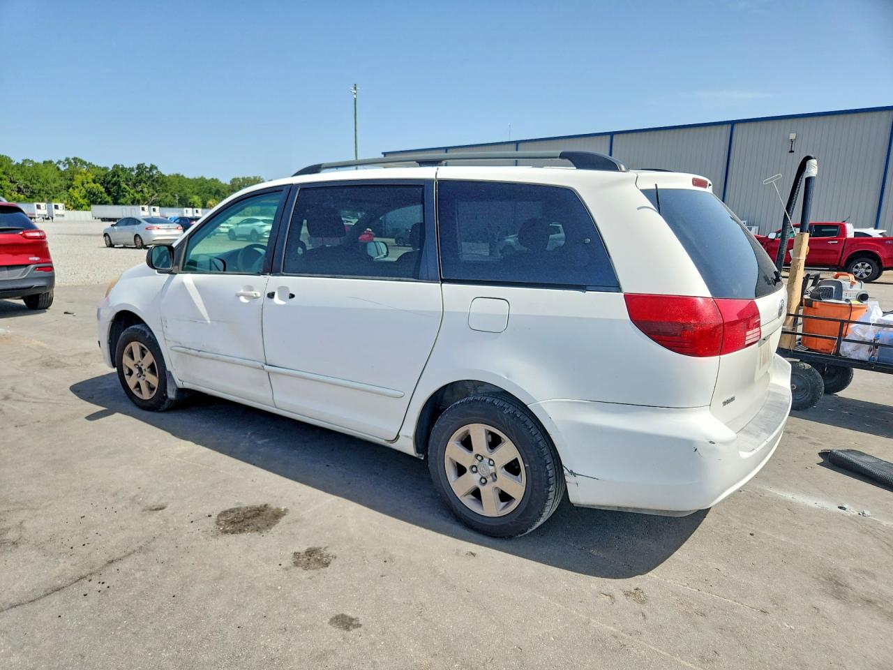 2004 Toyota Sienna Le 7 Passenger White vin: 5TDZA23C24S000090