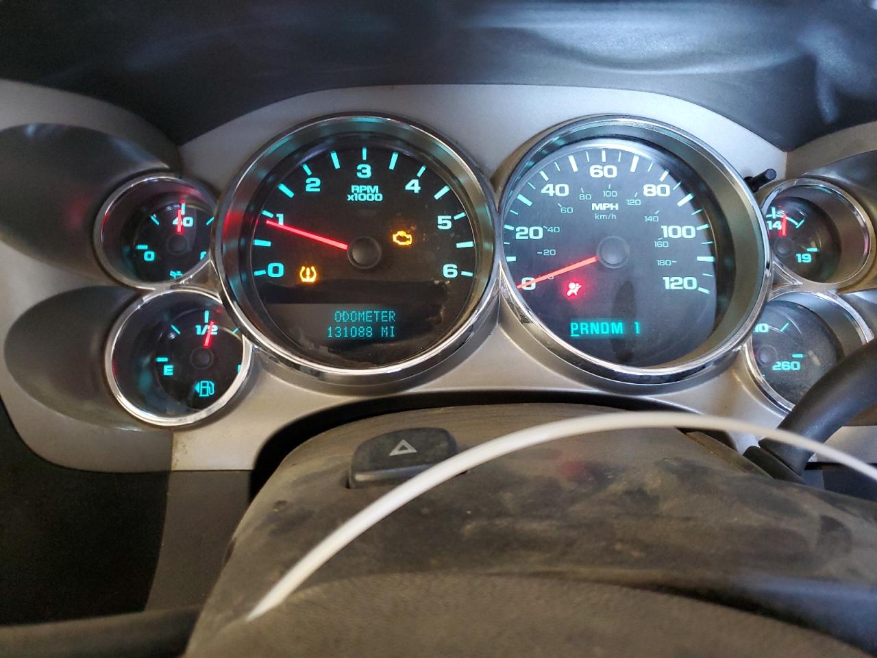 2013 Chevrolet Silverado K2500 Heavy Duty White vin: 1GC2KVCG9DZ224295 Damage: Warning Light - Engine, On, Unacceptable