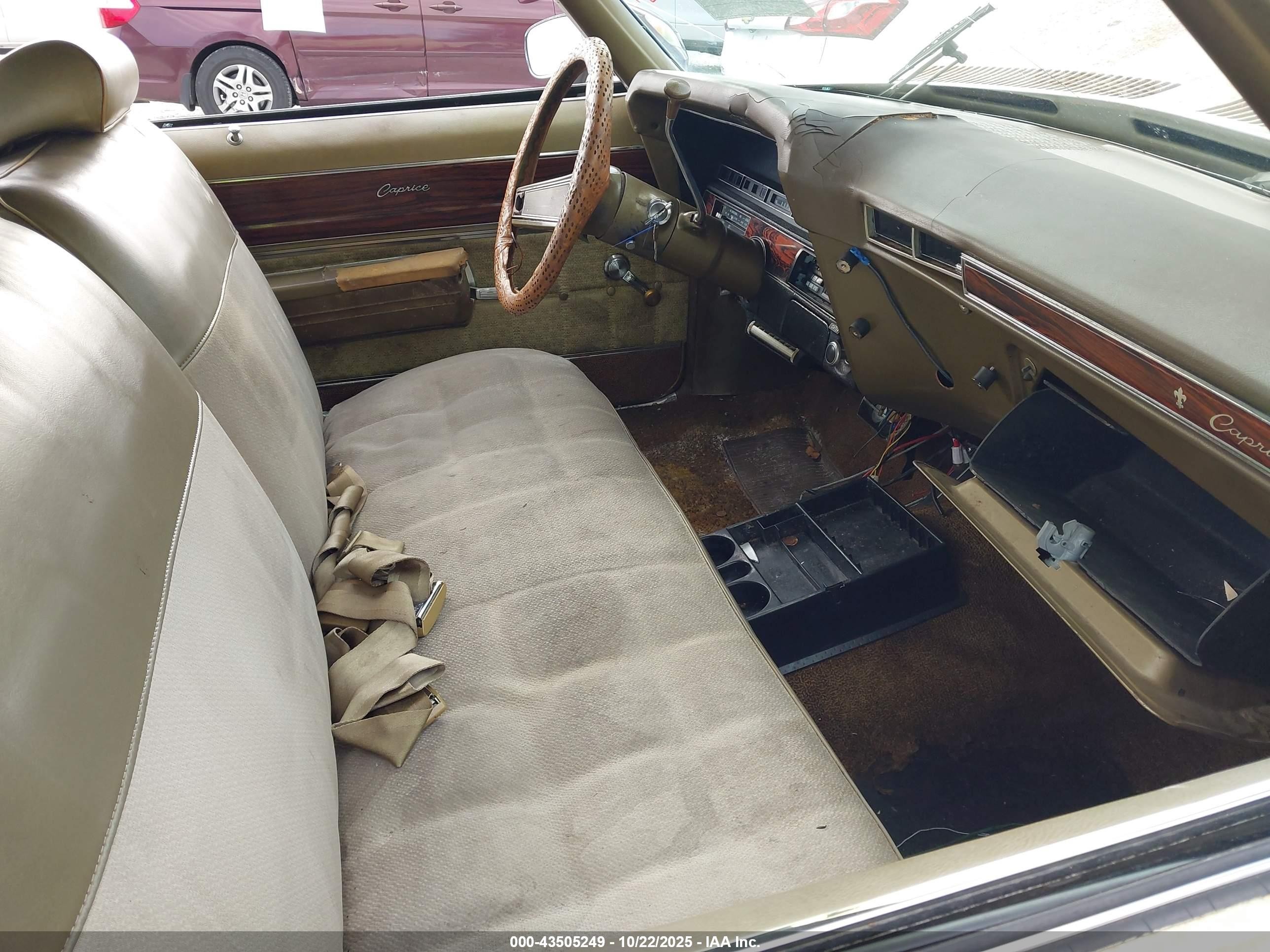 1970 Chevrolet Caprice   Cream vin: 166470J218405    