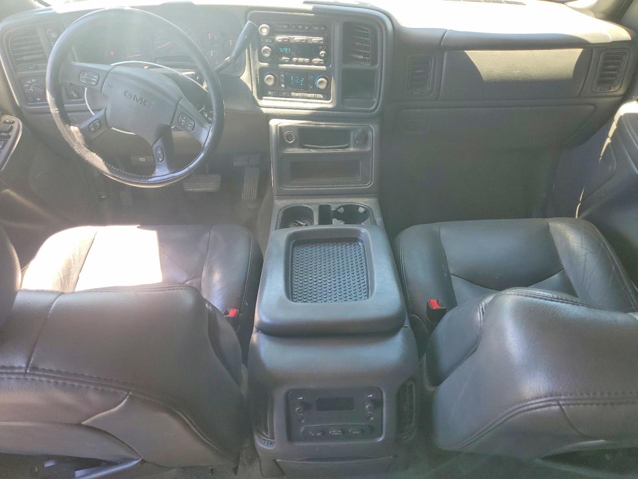 2005 Gmc New Sierra K1500 Gray vin: 2GTEK13T451219843