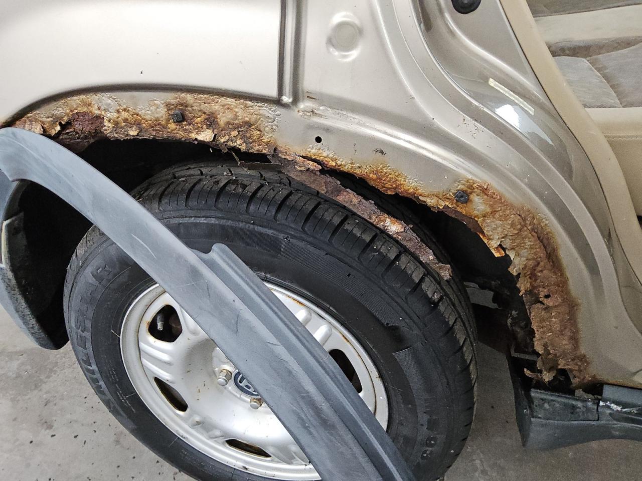 2006 Honda Cr-v Lx Gold vin: JHLRD785X6C002014 Damage: Right Qtr Panel, Rust, Severe Damage