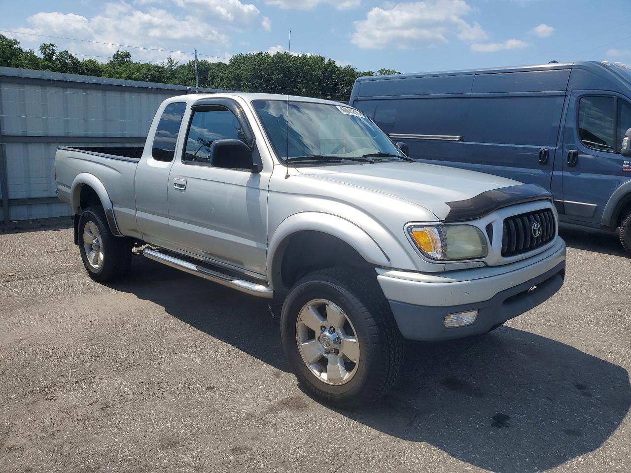 2002 Toyota Tacoma Xtracab Silver vin: 5TEWM72N02Z075171