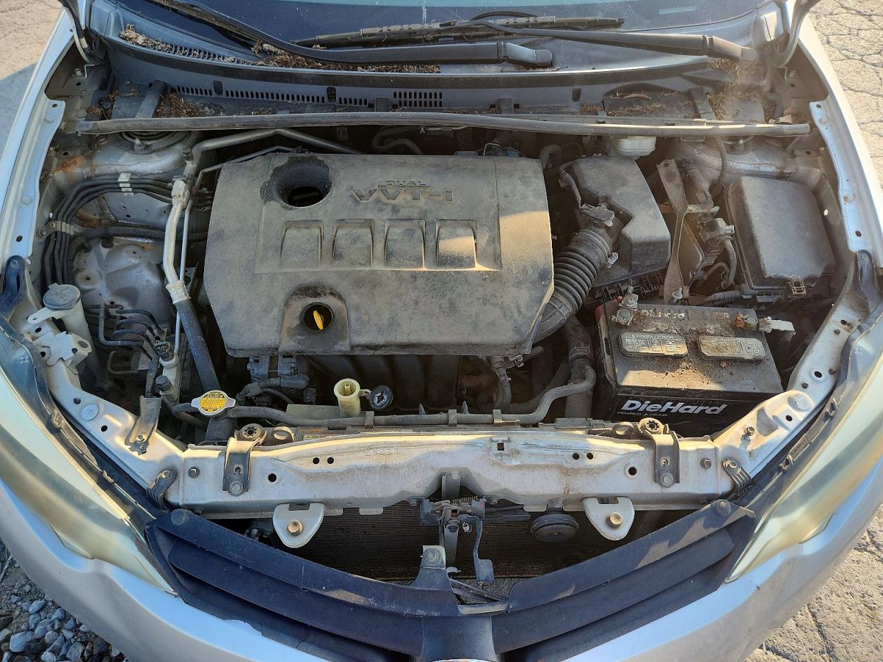 2014 Toyota Corolla Le Silver vin: 5YFBURHE1EP101773