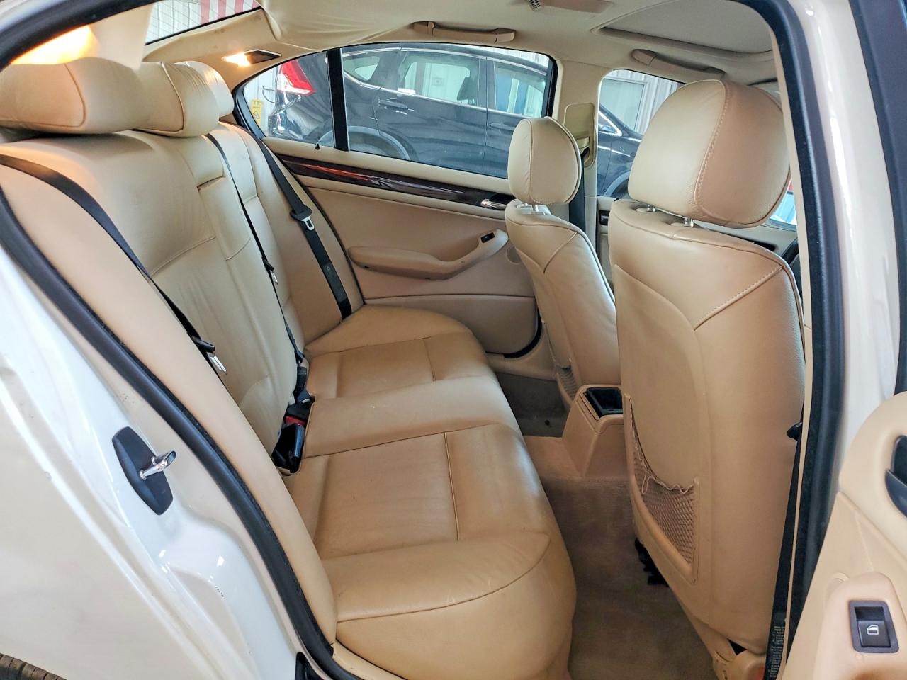 2005 Bmw 325 I Белый vin: WBAET37465NJ90059