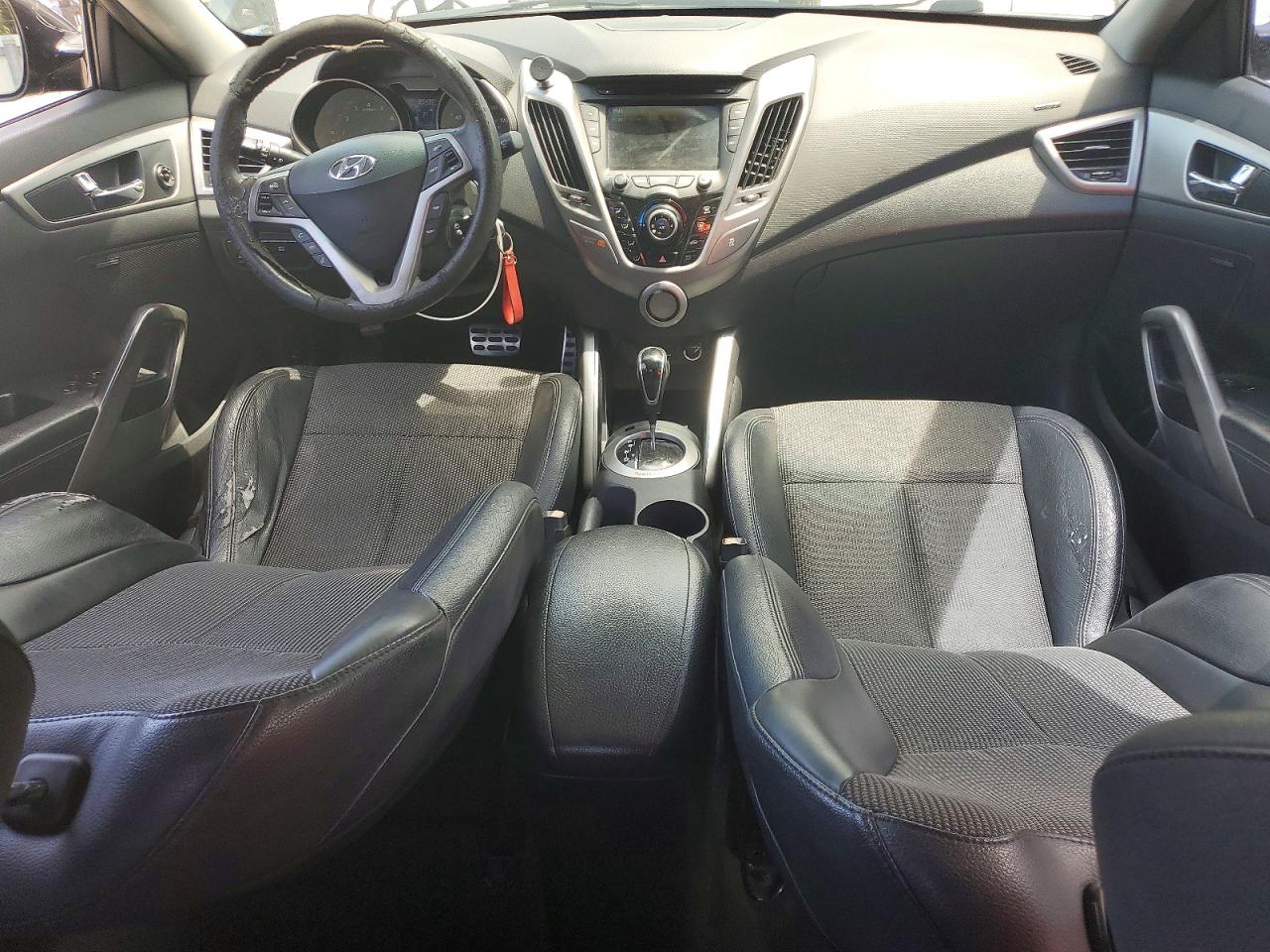 2013 Hyundai Veloster Base Black vin: KMHTC6AD9DU130880