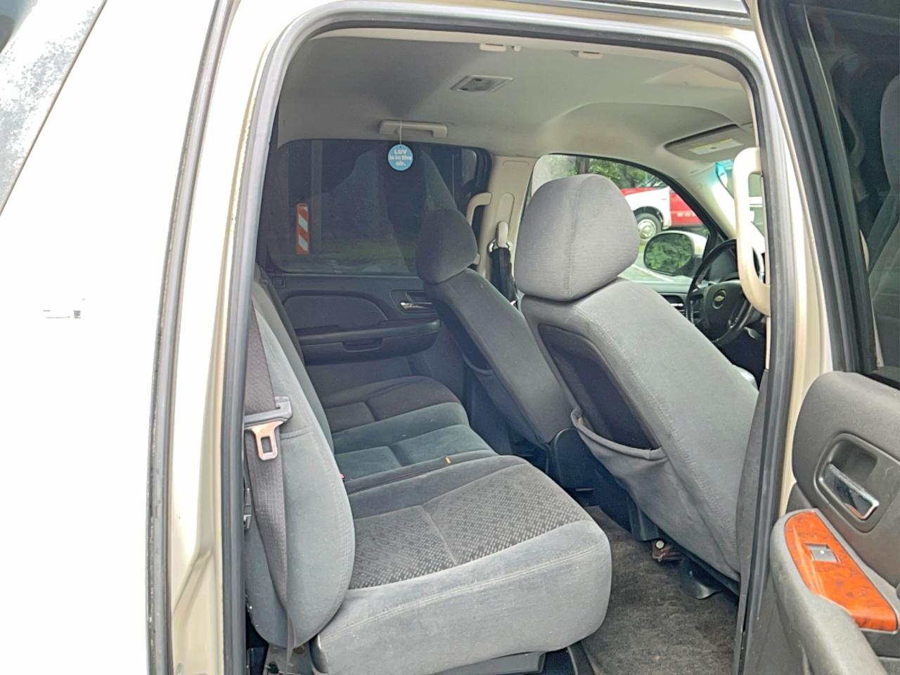 2008 Chevrolet Avalanche C1500 Gold vin: 3GNEC12008G272921