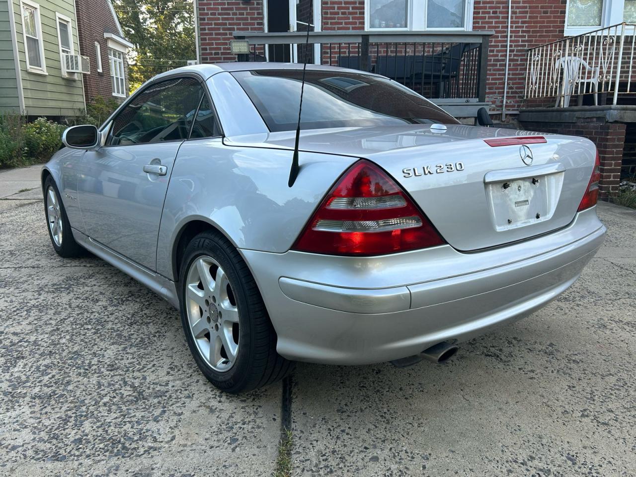 2001 Mercedes-benz Slk 230 Kompressor Gray vin: WDBKK49F31F234132