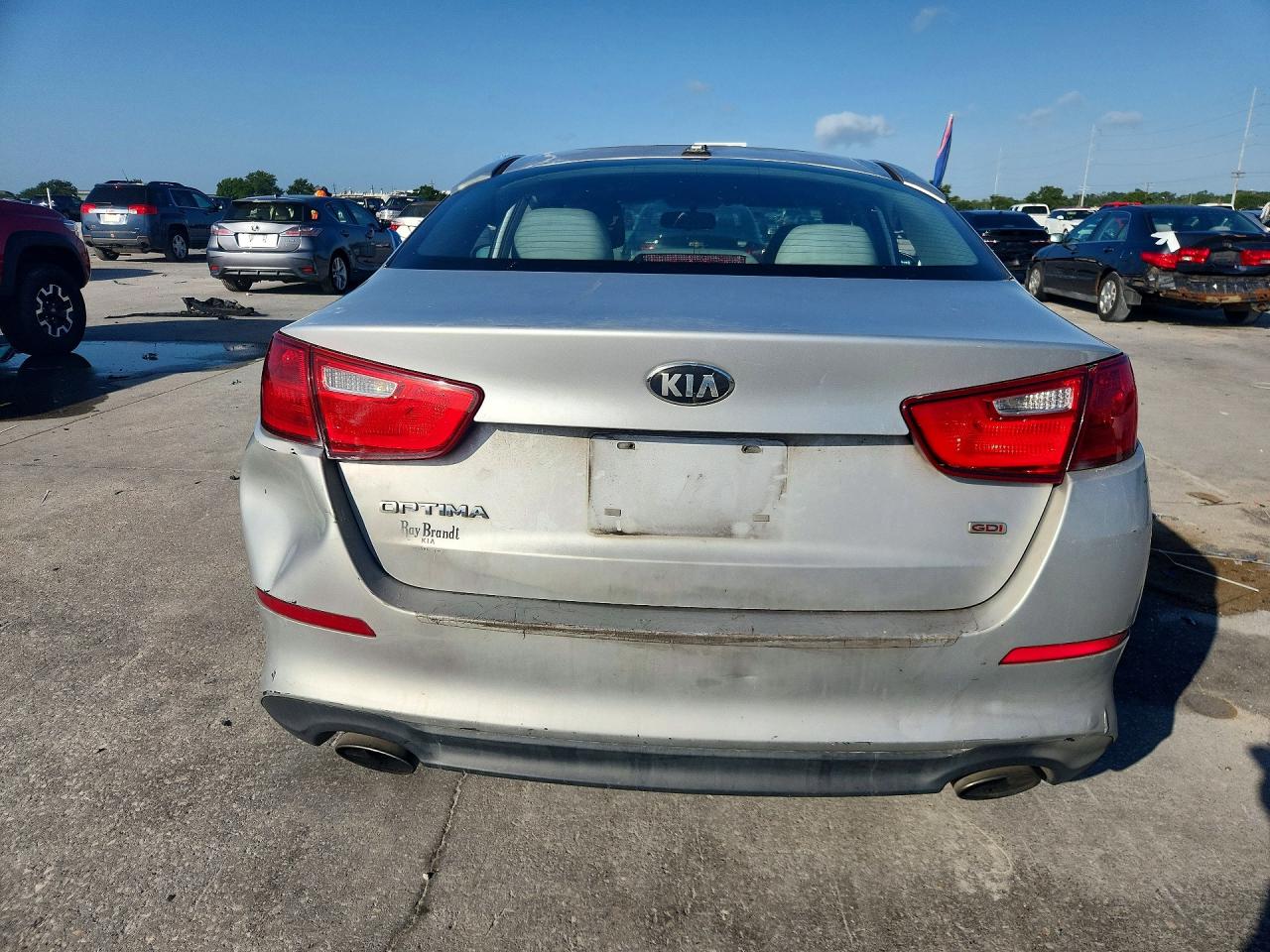 2015 Kia Optima Lx Серебряный vin: 5XXGM4A72FG354051