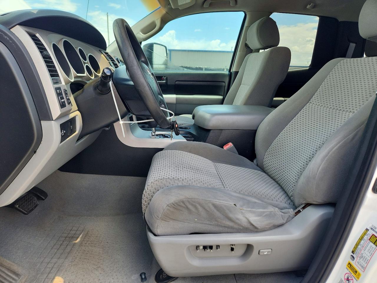 2007 Toyota Tundra Double Cab Sr5 White vin: 5TBRV541X7S471341