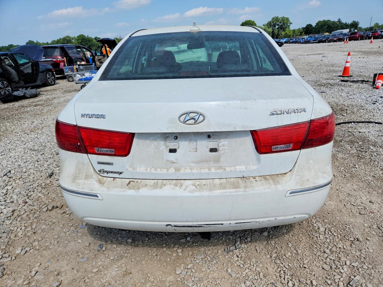 2009 Hyundai Sonata Limited White vin: 5NPEU46C79H505746
