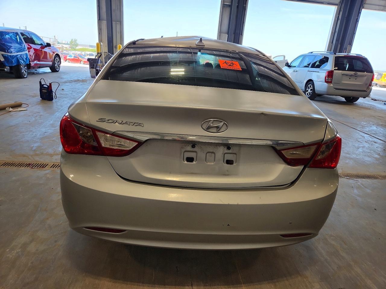 2012 Hyundai Sonata Gls Silver vin: 5NPEB4AC5CH425964