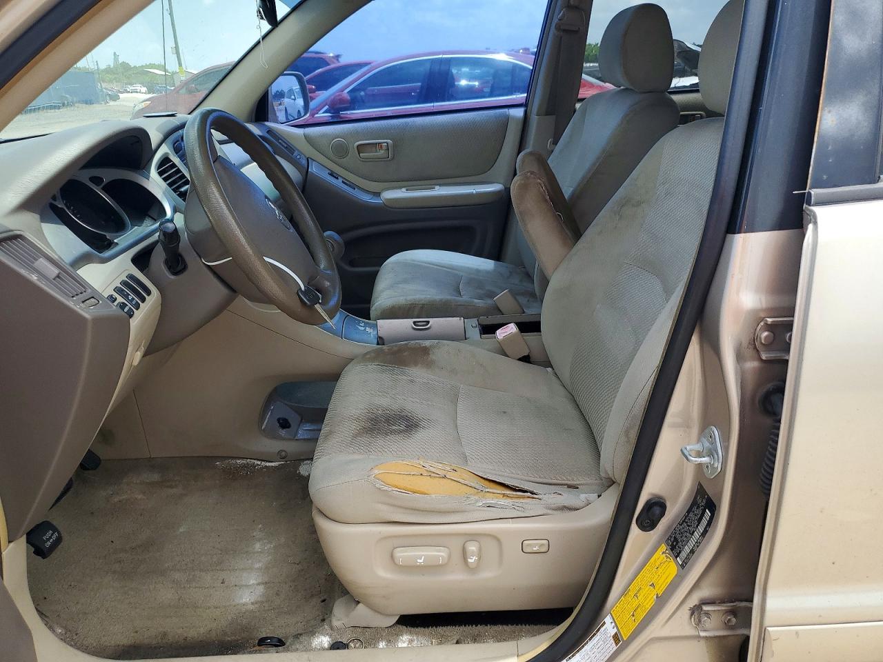 2007 Toyota Highlander Base Tan vin: JTEGD21A570166901