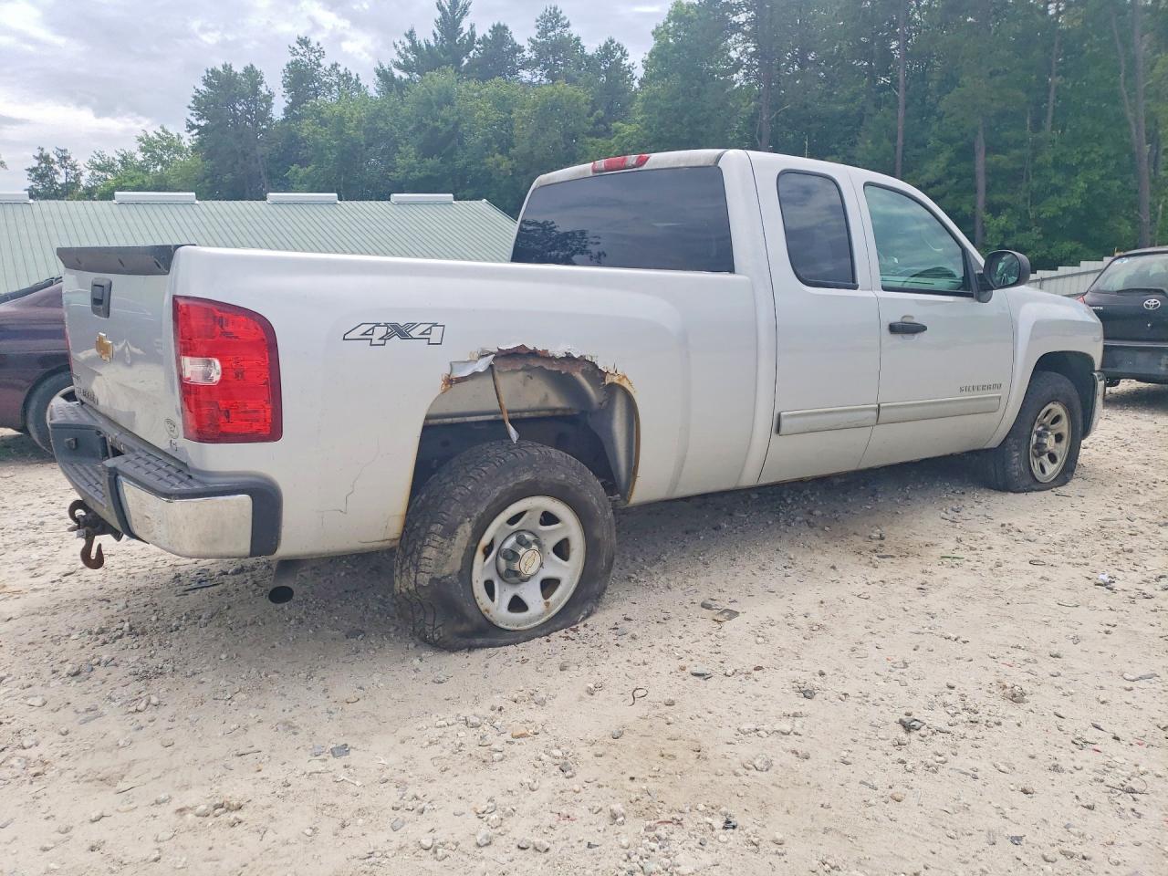 2012 Chevrolet Silverado K1500 Ls Silver vin: 1GCRKREA0CZ257764