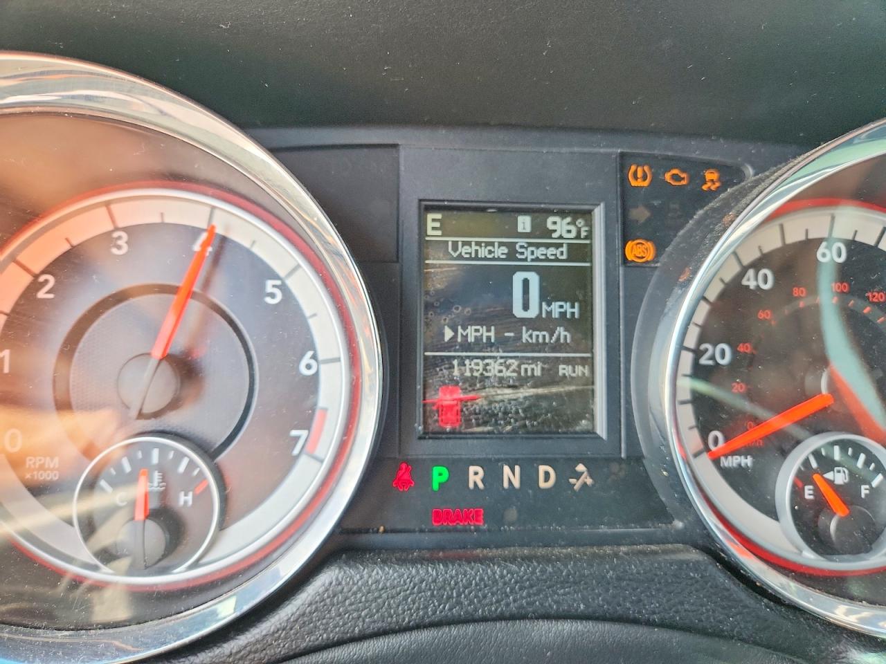 2011 Dodge Grand Caravan R/t Красный vin: 2D4RN7DG3BR696664