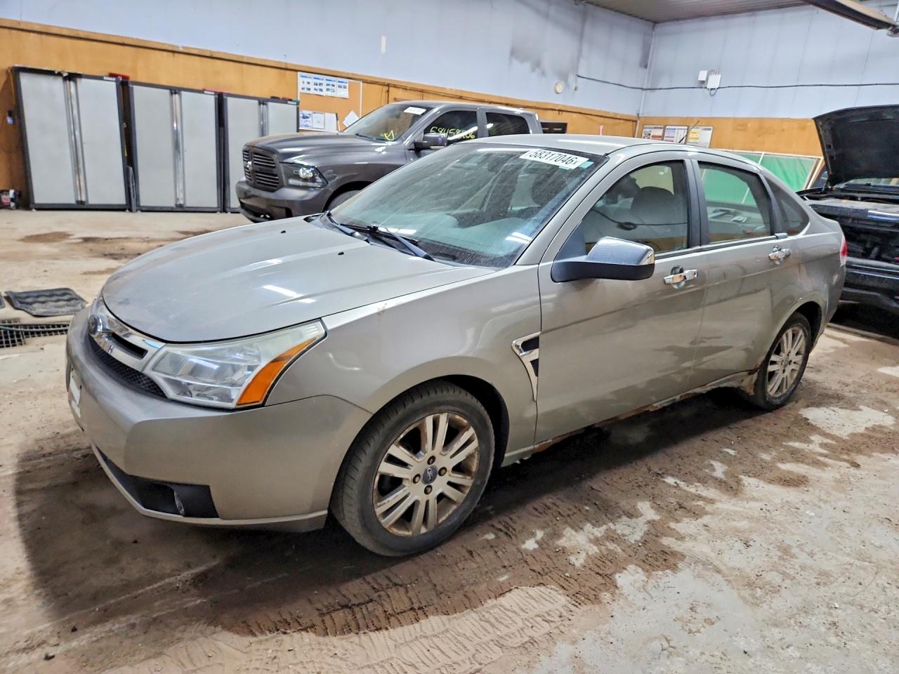 2008 Ford Focus Se Silver vin: 1FAHP35N68W268716
