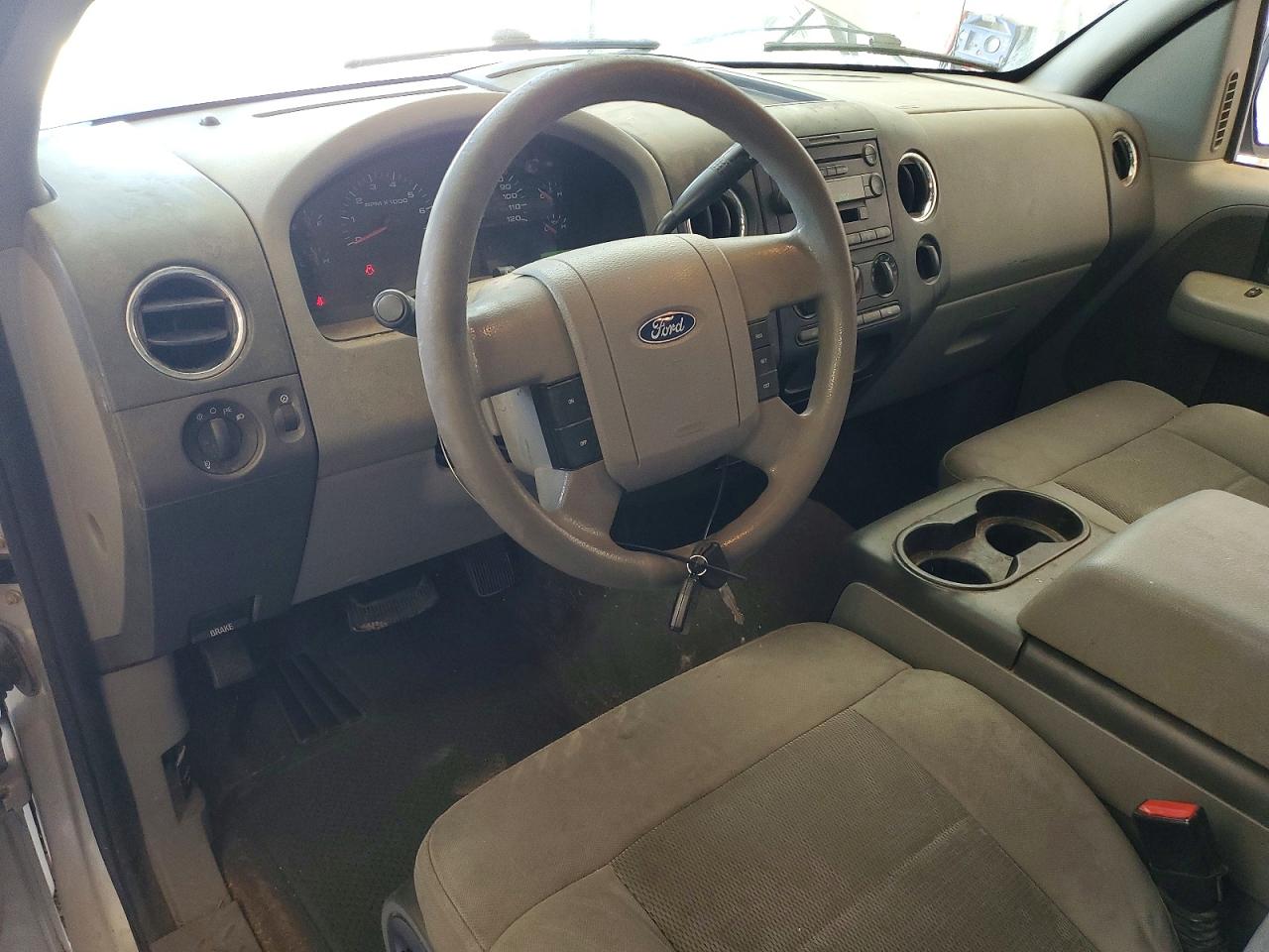 2006 Ford F150 Silver vin: 1FTPX12586NA26446