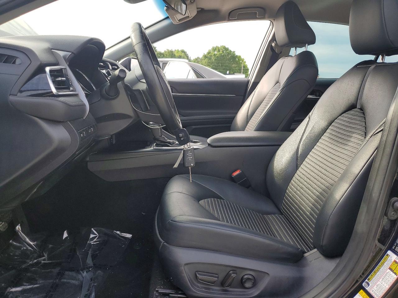 2018 Toyota Camry Se Черный vin: 4T1B11HK0JU678772
