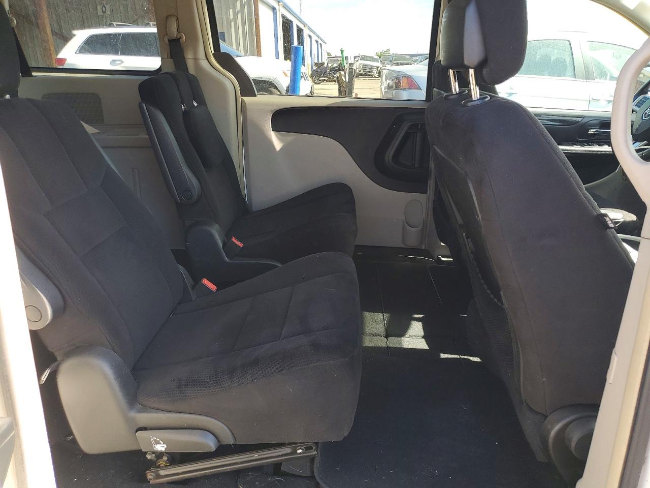 2011 Dodge Grand Caravan Crew White vin: 2D4RN5DG2BR649971