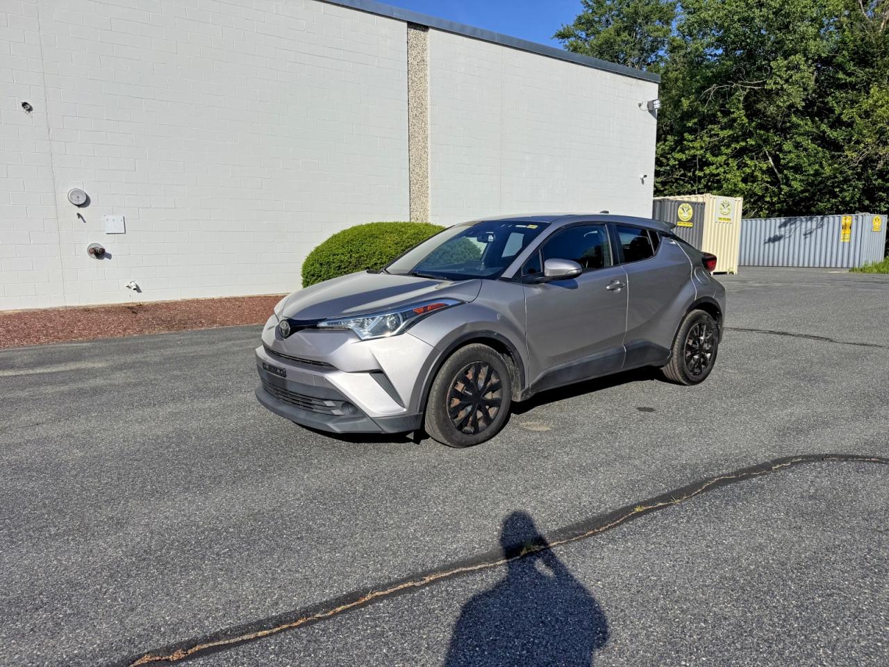 2019 Toyota C-hr Le Silver vin: NMTKHMBXXKR067772