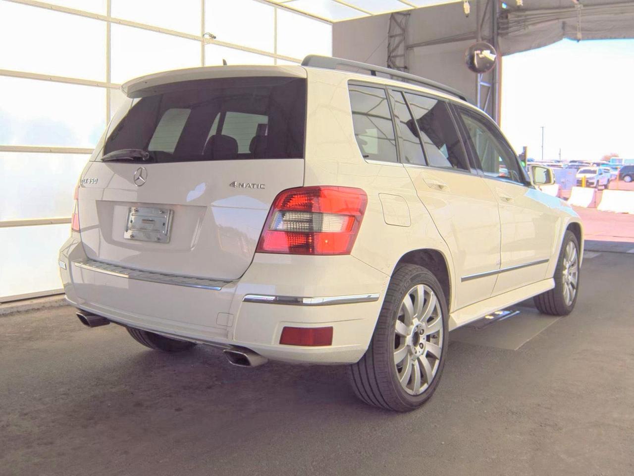 2010 Mercedes-benz Glk 350 4matic Белый vin: WDCGG8HBXAF360271