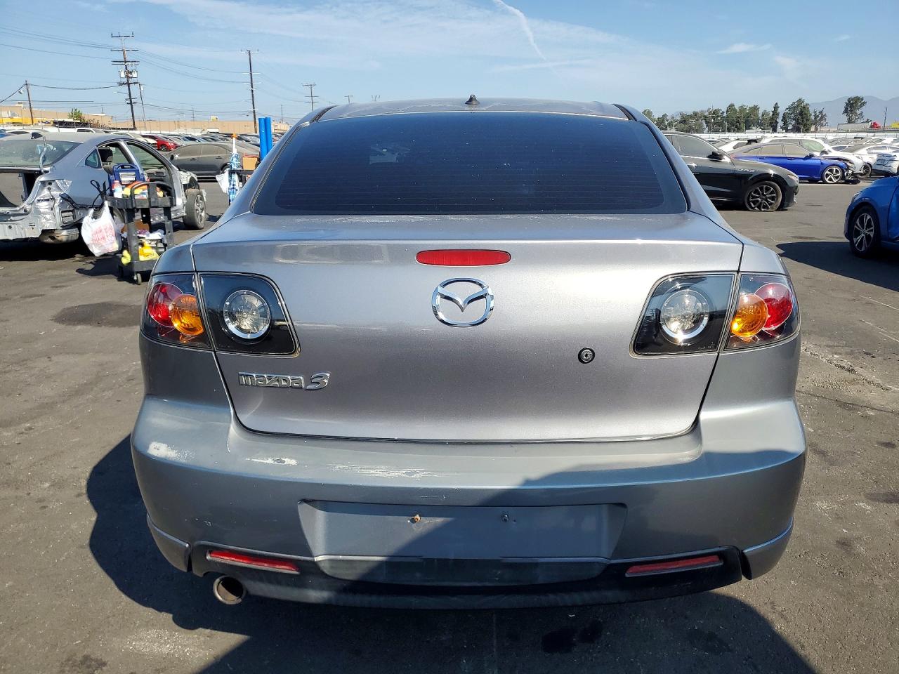 2005 Mazda 3 S Silver vin: JM1BK123751323060