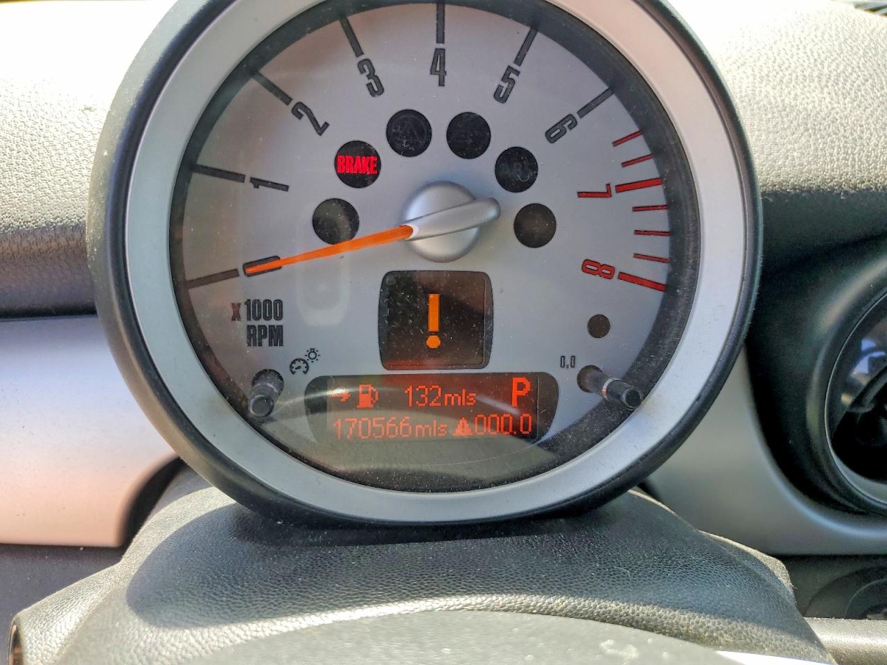 2009 Mini Cooper Turquoise vin: WMWMF33519TW79262