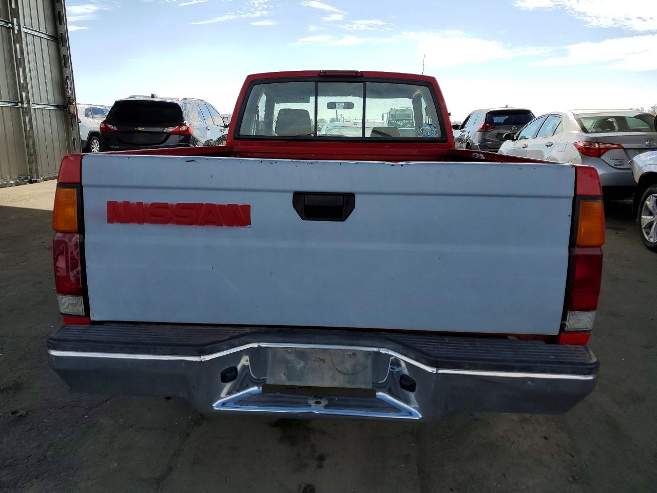 1997 Niss Truck Xe Red vin: 1N6SD16S4VC315348
