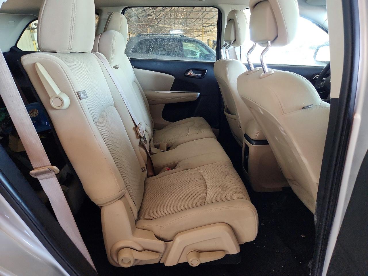 2011 Dodge Journey Mainstreet Silver vin: 3D4PG1FG9BT535390