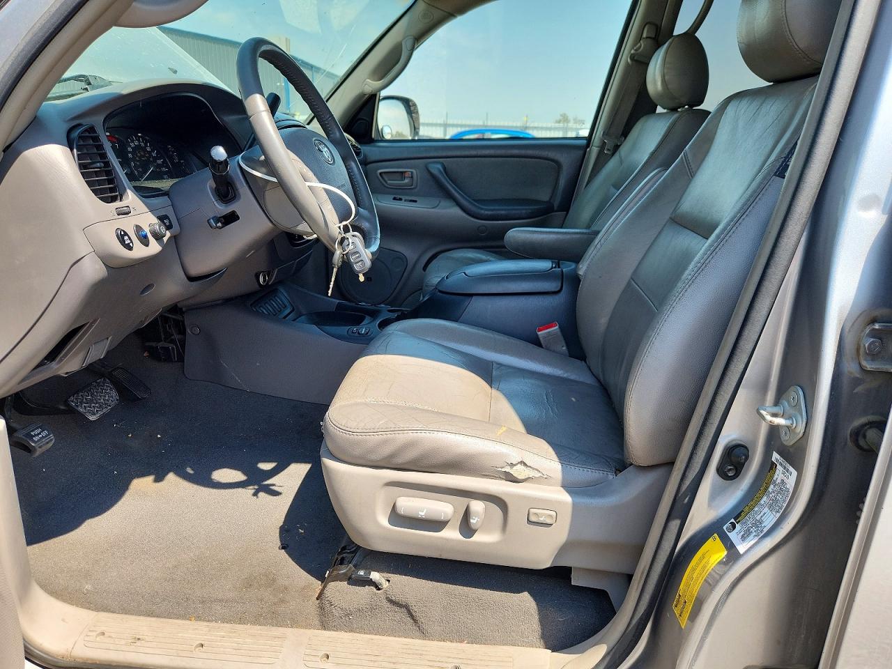 2006 Toyota Sequoia Sr5 Silver vin: 5TDBT44A06S260981