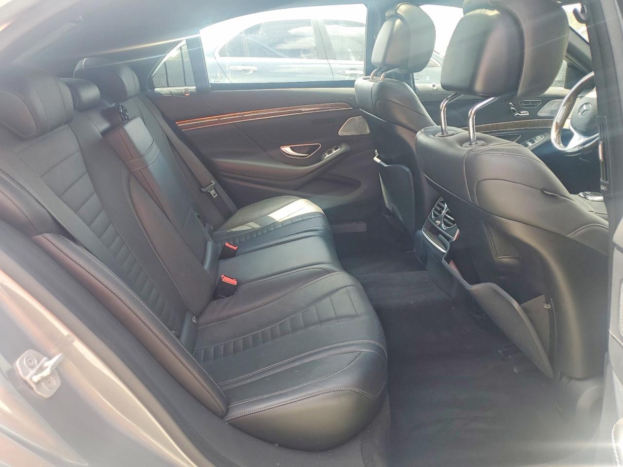 2015 Mercedes-benz S 550 4matic Silver vin: WDDUG8FB4FA118016