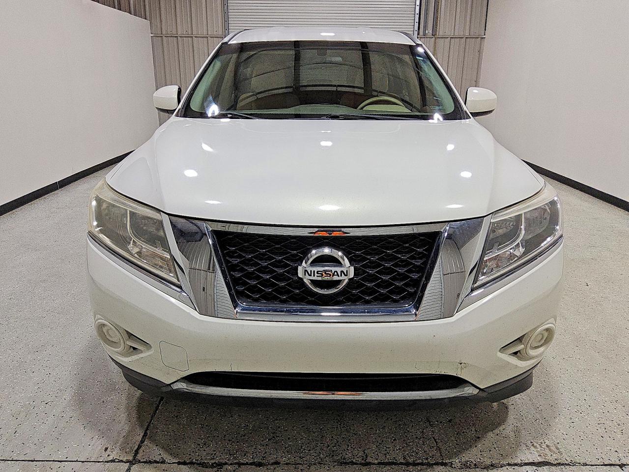 2014 Nissan Pathfinder S White vin: 5N1AR2MN9EC646831