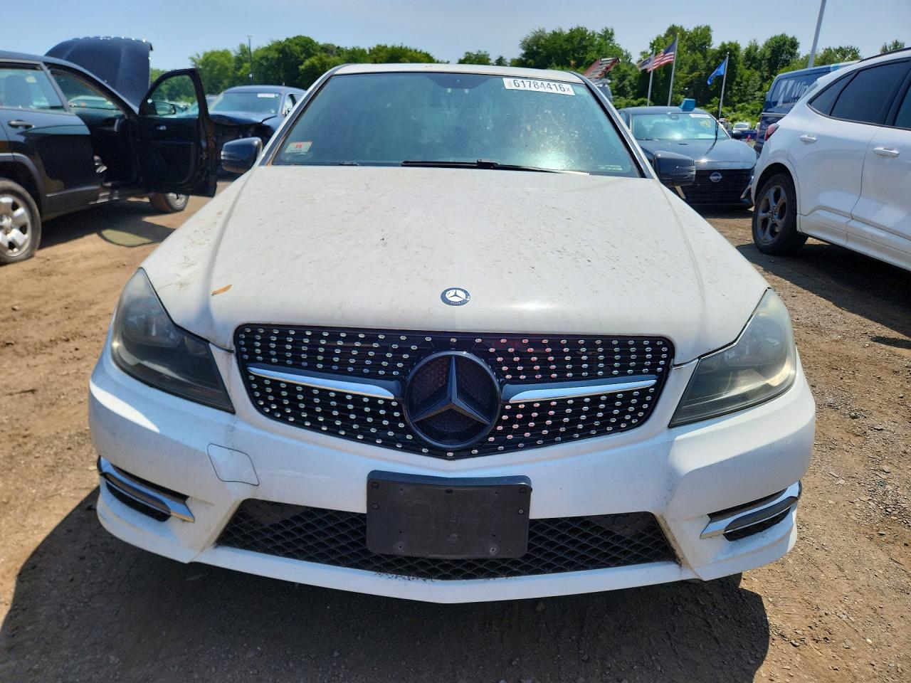 2014 Mercedes-benz C 300 4matic White vin: WDDGF8AB3EG228655