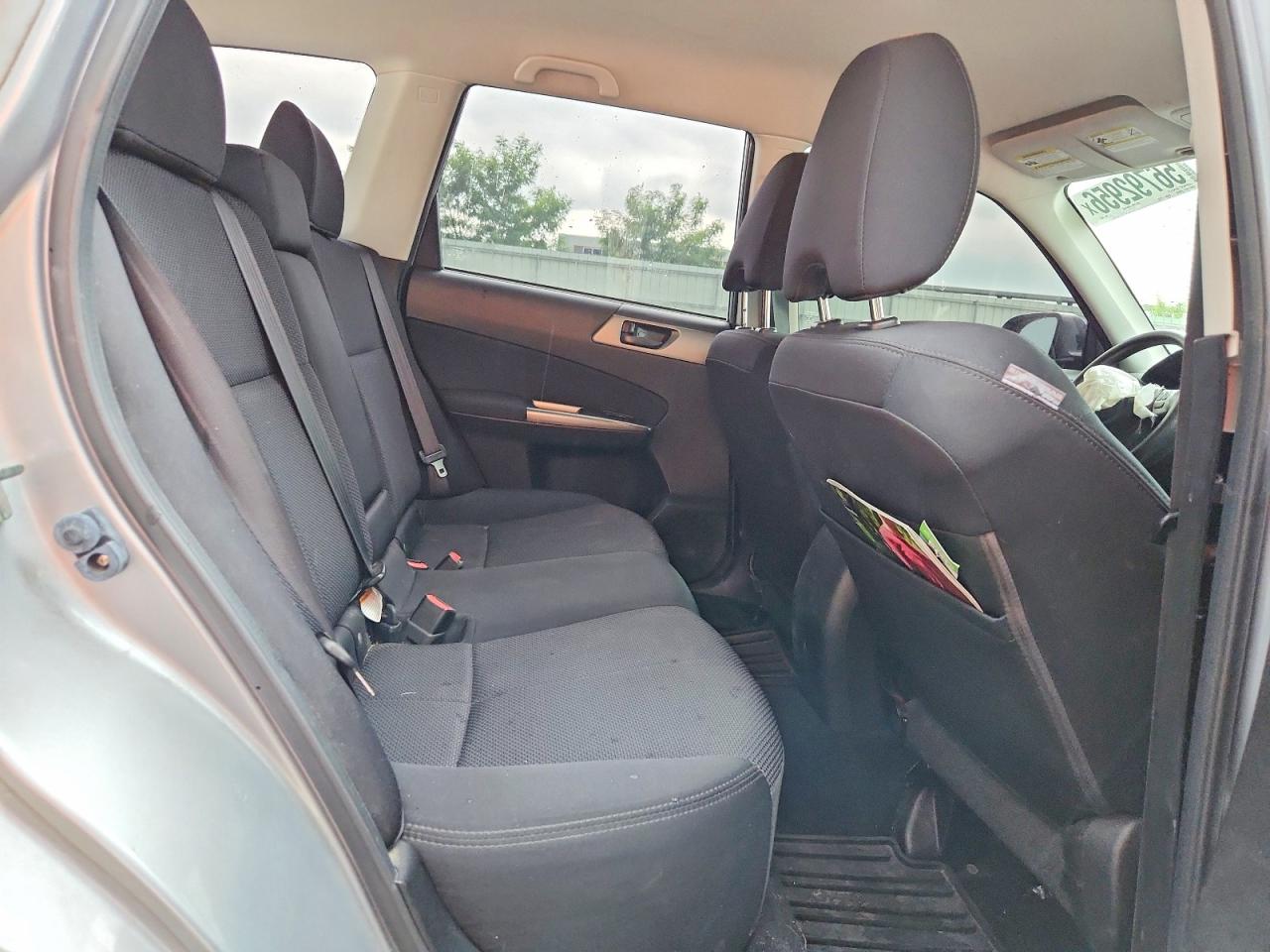 2013 Subaru Forester 2.5x Серебряный vin: JF2SHABC1DH410913