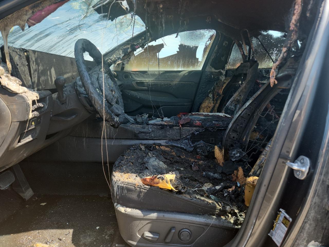 2025 Hyundai Sonata Sel Gray vin: KMHL64JA6SA449010 Damage: Steering Wheel, Broken, Replacement Required