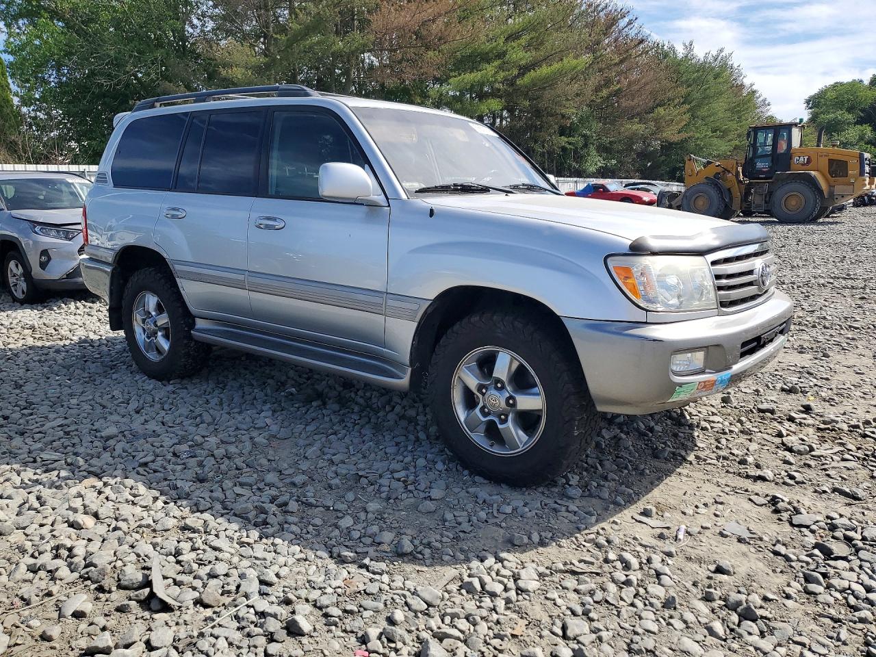2007 Toyota Land Cruiser Base Silver vin: JTEHT05J472111639