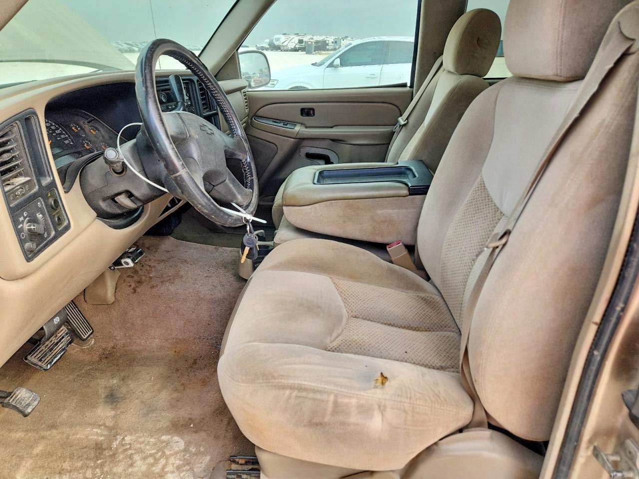 2005 Chevrolet Silverado C1500 Золотой vin: 2GCEC19V951310872