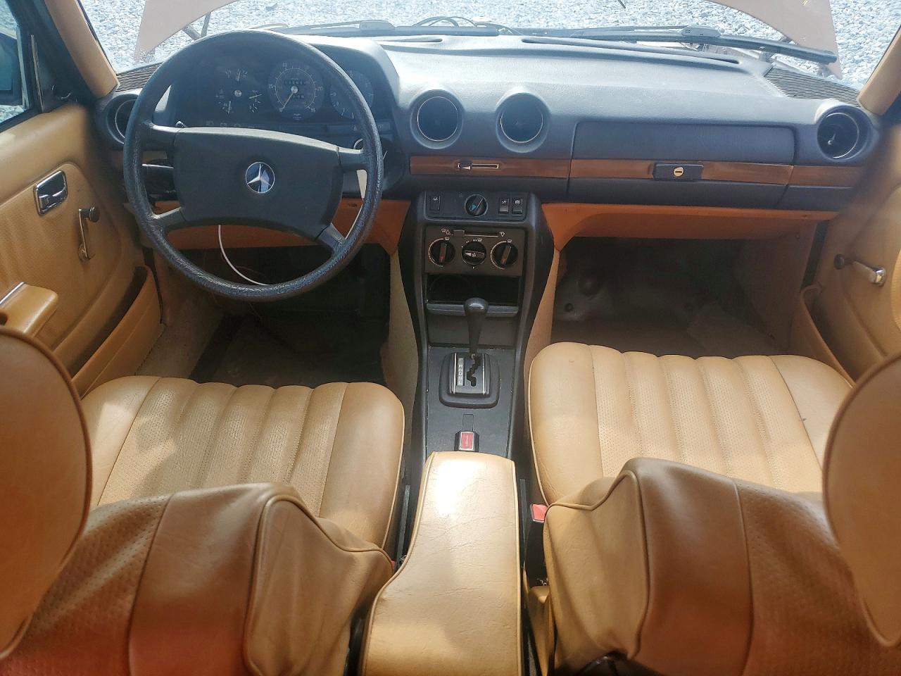 1980 Mercedes-benz 240 D Brown vin: 12312312161460