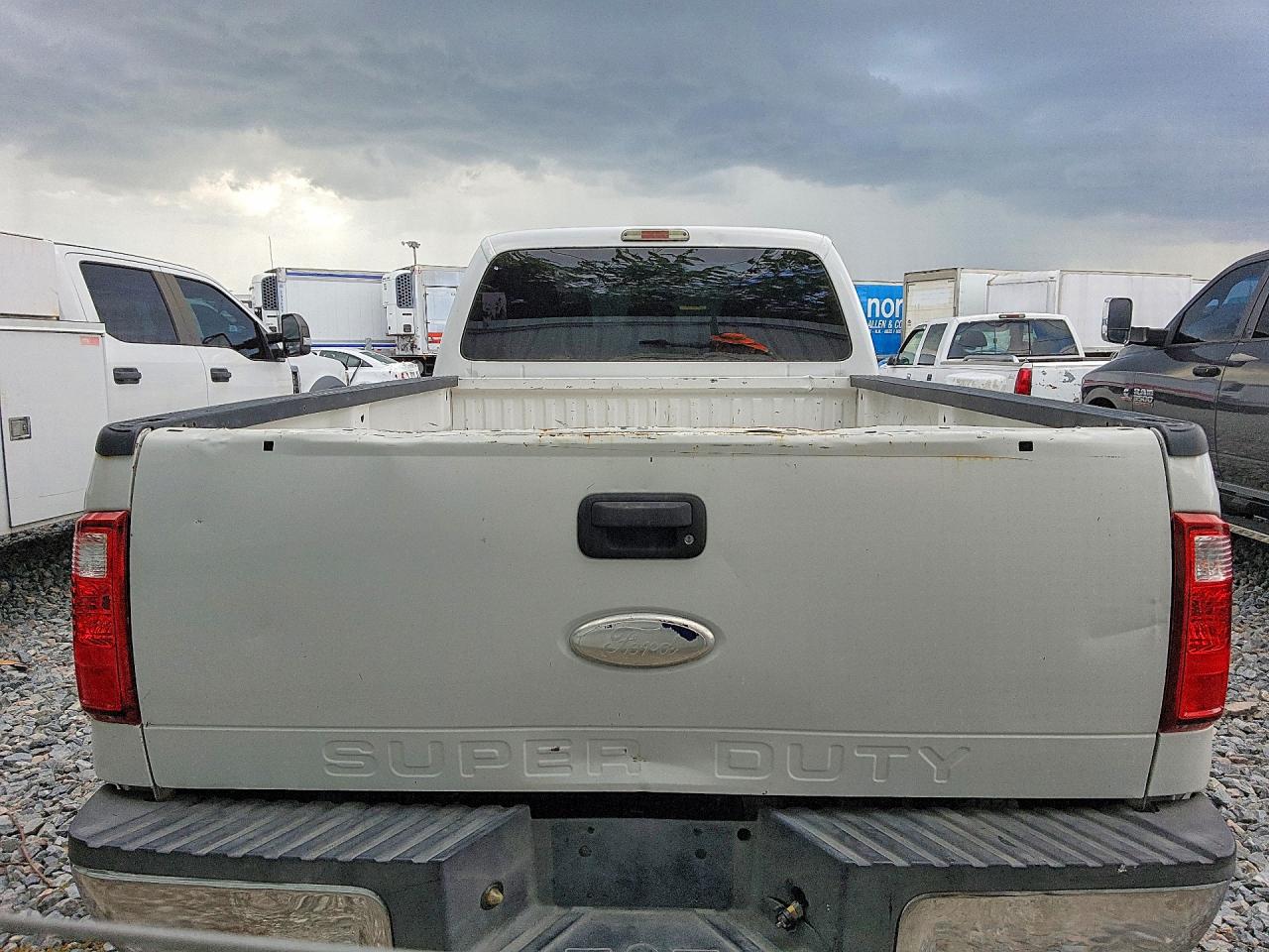 2012 Ford F350 Super Duty White vin: 1FT8W3AT0CEB54713