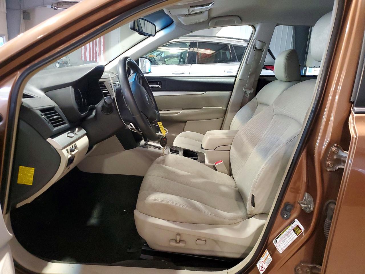 2012 Subaru Outback 2.5i Premium Tan vin: 4S4BRBCCXC3245399