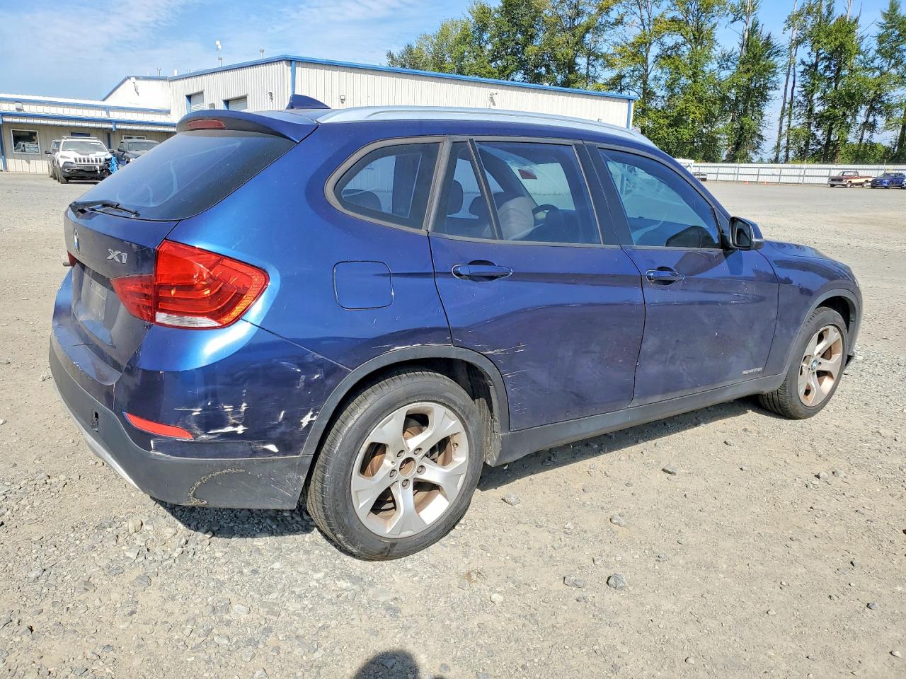 2013 Bmw X1 Sdrive28i Blue vin: WBAVM1C54DVW44453