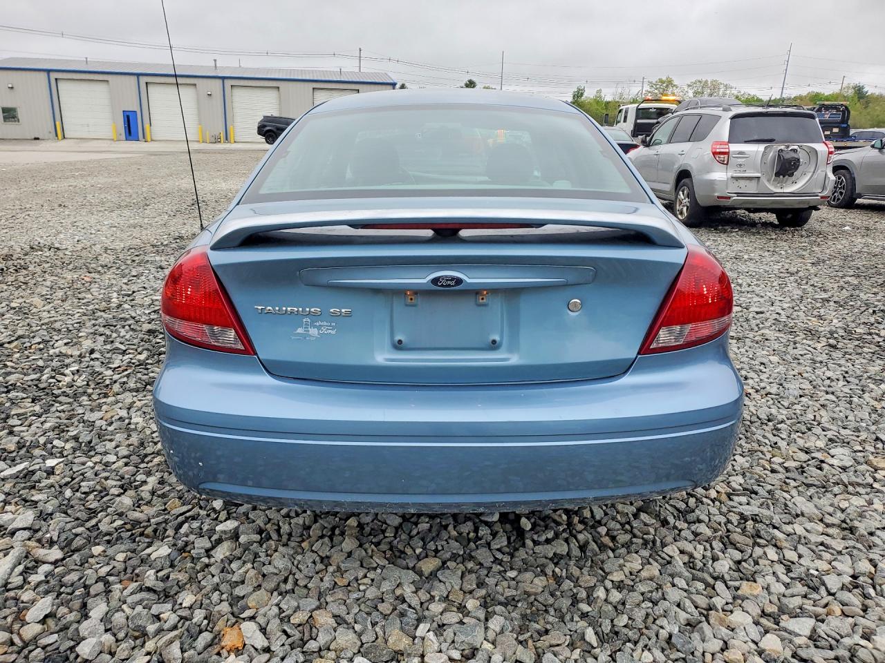 2005 Ford Taurus Se Blue vin: 1FAFP53245A165119