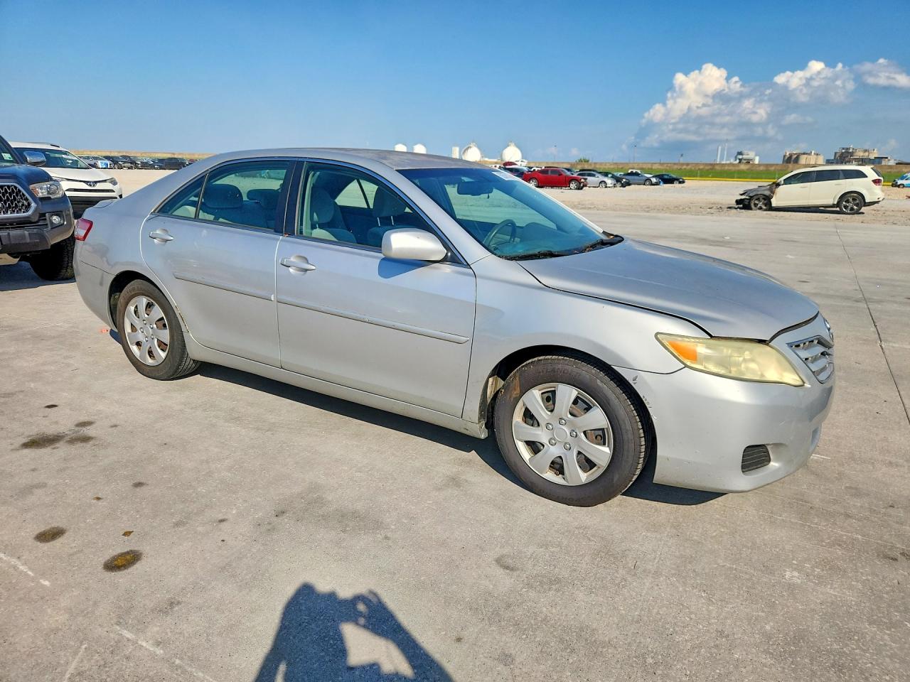 2010 Toyota Camry Le Silver vin: 4T1BF3EKXAU103449