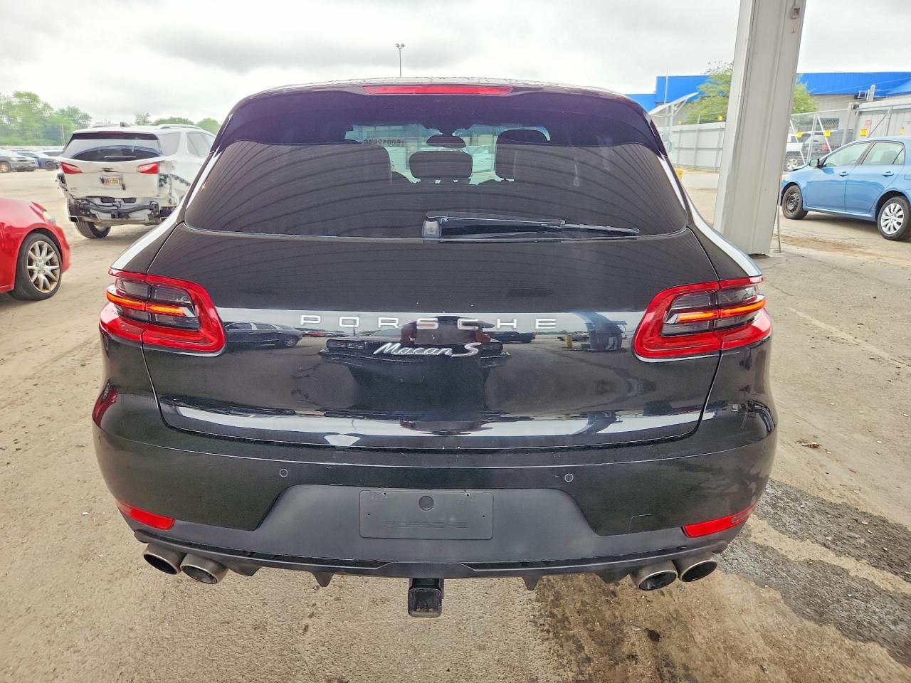 2015 Porsche Macan S Black vin: WP1AB2A50FLB50538