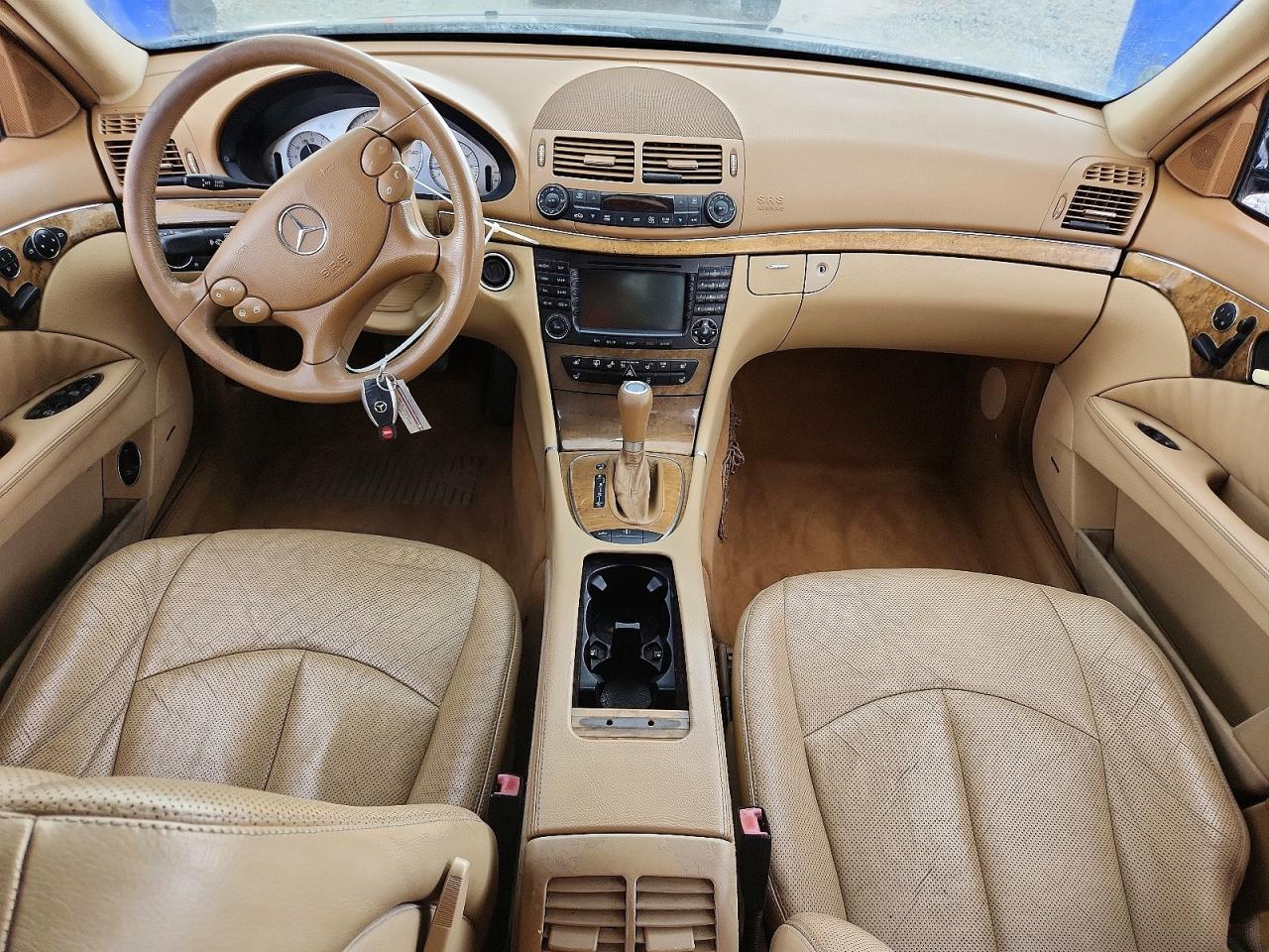2007 Mercedes-benz E 550 Черный vin: WDBUF72XX7B024645