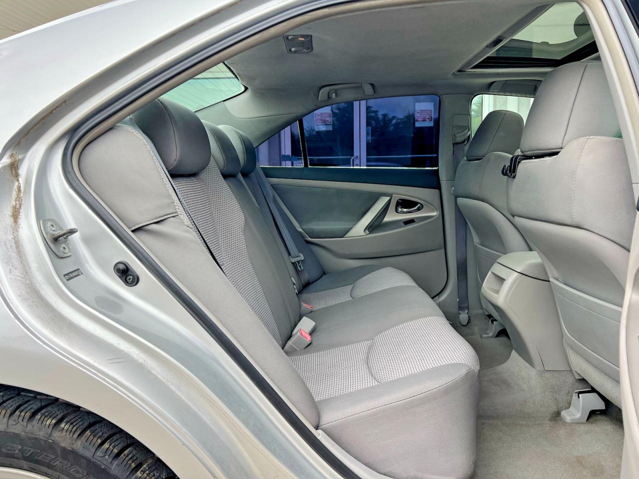 2009 Toyota Camry Se Silver vin: 4T1BE46K89U815705
