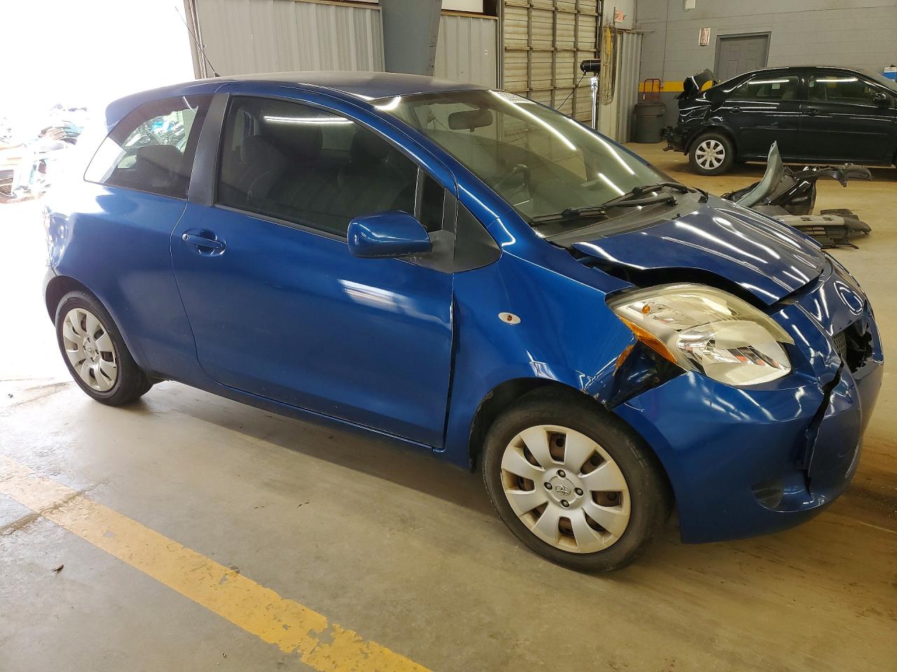 2007 Toyota Yaris Base Blue vin: JTDJT923175100581