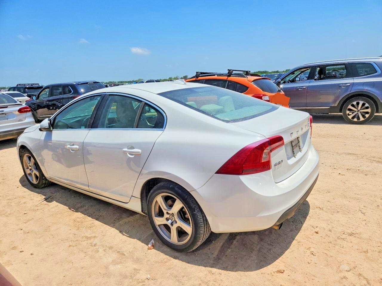 2012 Volvo S60 T5 White vin: YV1622FS7C2053323