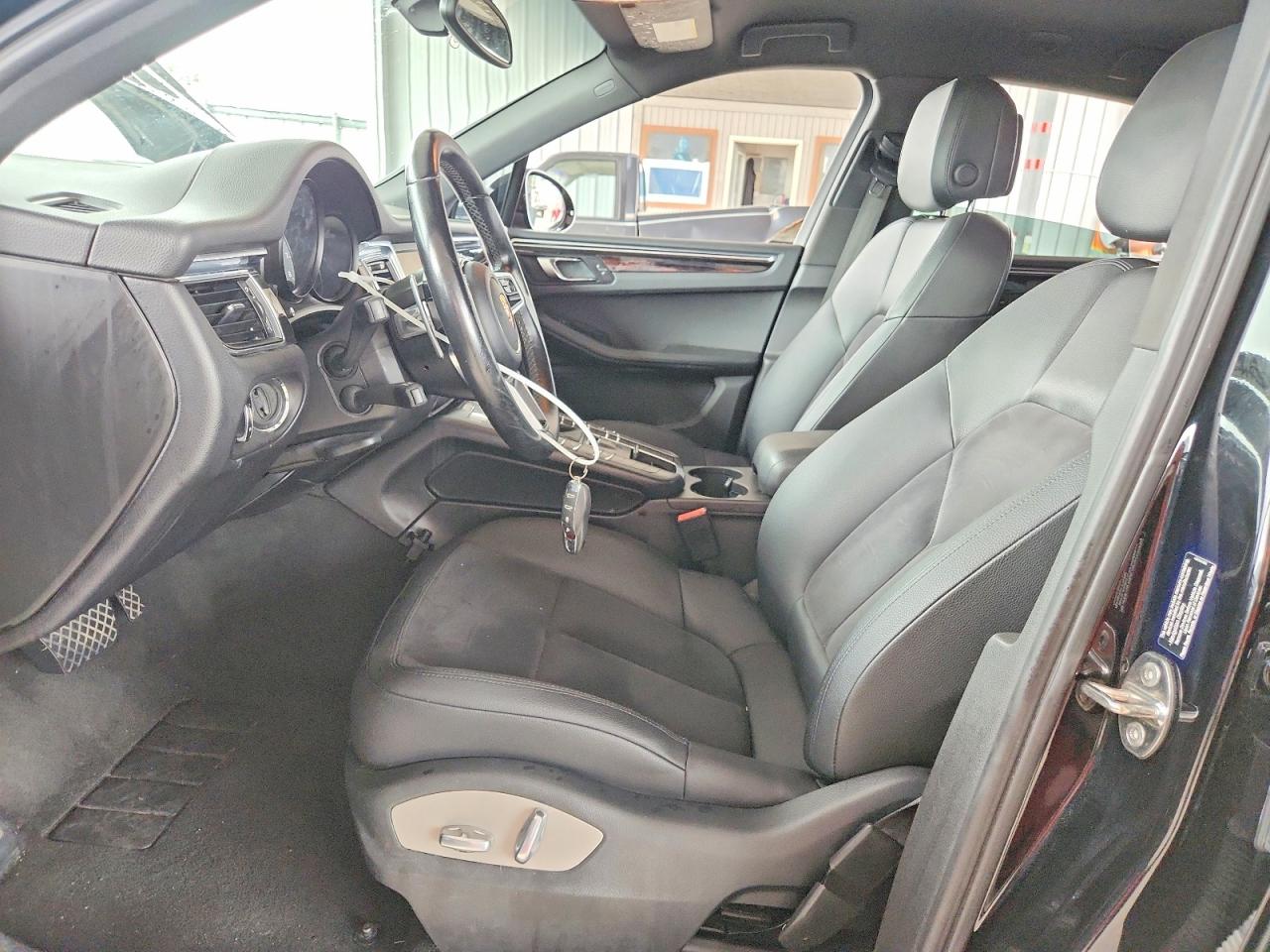 2015 Porsche Macan S Black vin: WP1AB2A50FLB50538